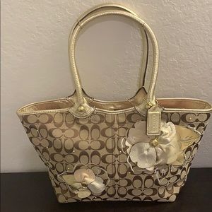 COACH Bleecker Gold Floral Appliqué Signature Tote